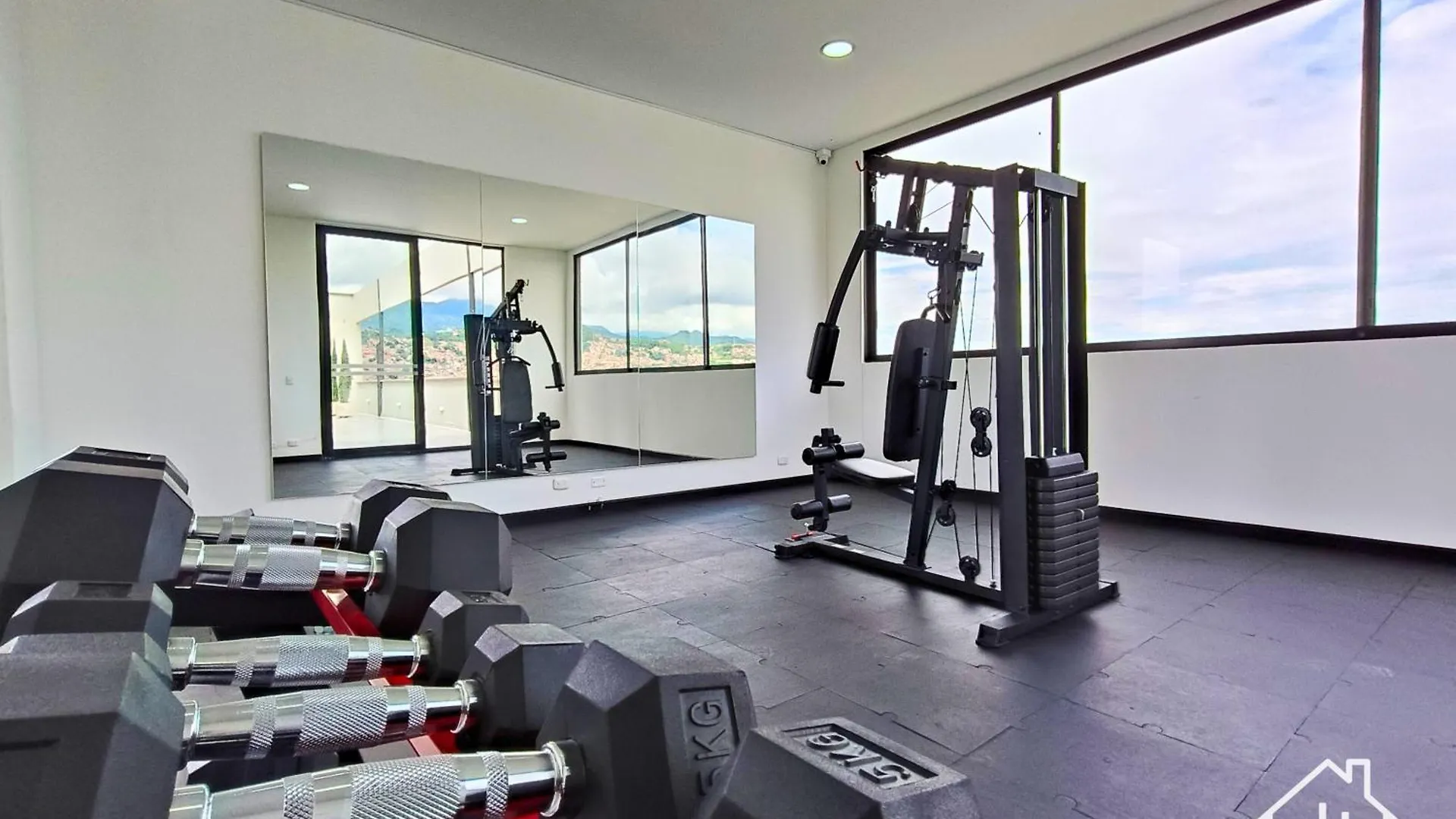 Cali - Apartaestudios Edificio Miro Living